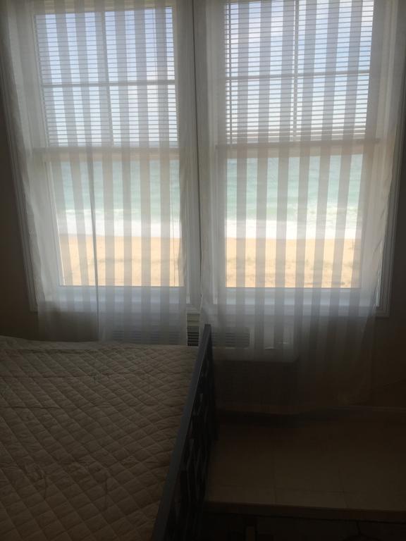 Misquamicut Beach Front Inn Westerly Exteriör bild