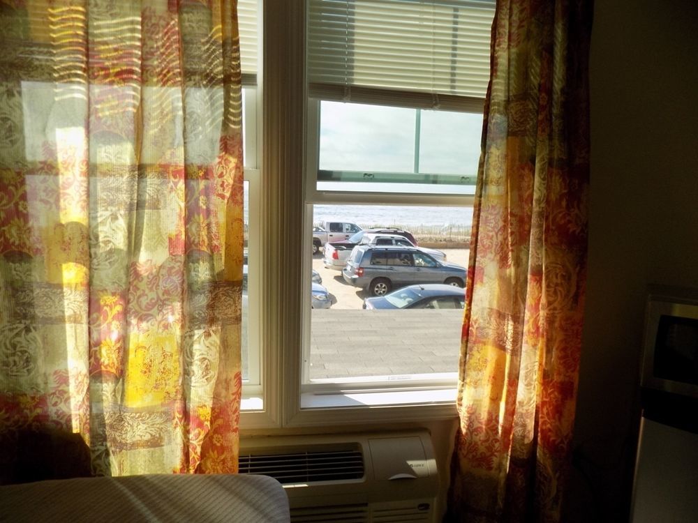 Misquamicut Beach Front Inn Westerly Exteriör bild