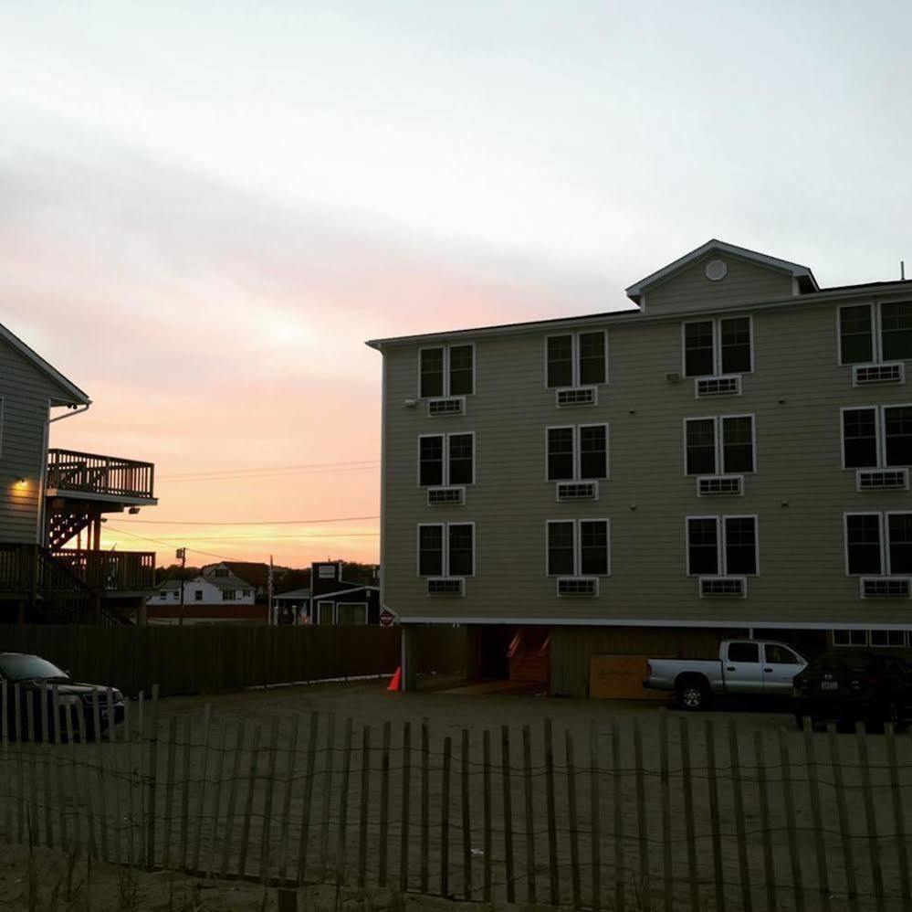 Misquamicut Beach Front Inn Westerly Exteriör bild