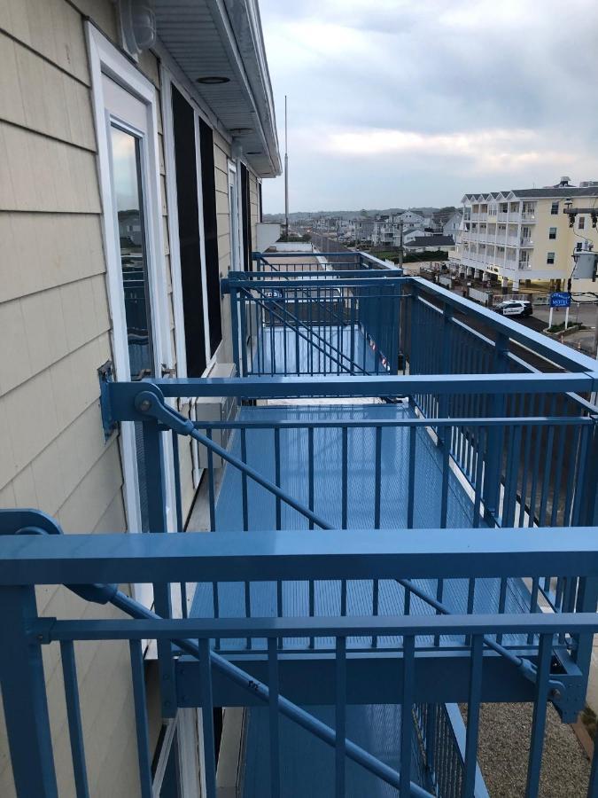 Misquamicut Beach Front Inn Westerly Exteriör bild